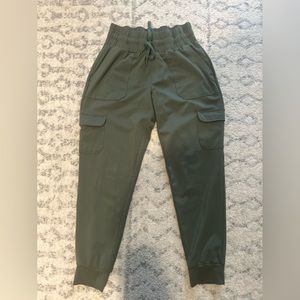 Green Mondetta Women’s Cargo Joggers